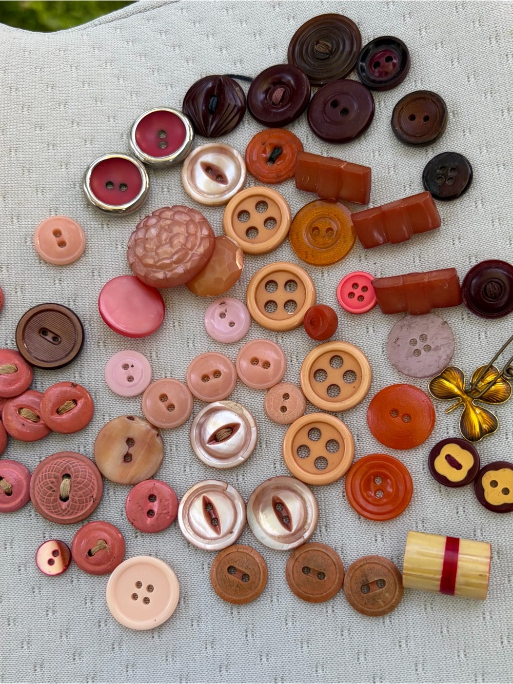 Vintage Mixed Button Lot - Multicolor Assortment. Plus others - Picture 6 of 13